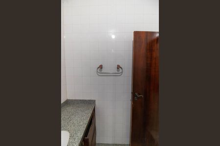 Casa à venda com 290m², 4 quartos e 2 vagasBanheiro da Suíte 2