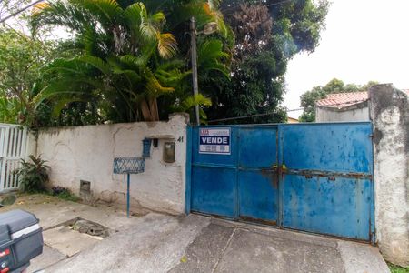 Casa à venda com 290m², 4 quartos e 2 vagasFachada