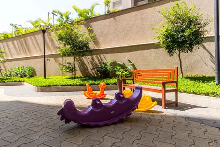 Apartamento à venda com 82m², 2 quartos e 2 vagasÁrea comum - Playground