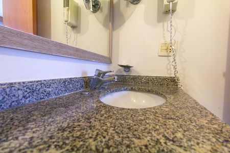 Studio para alugar com 29m², 1 quarto e 1 vaga Studio para alugar com 29m², 1 quarto e 1 vagaBanheiro