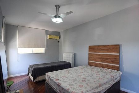 Casa à venda com 4 quartos, 352m² em Piratininga, Niterói