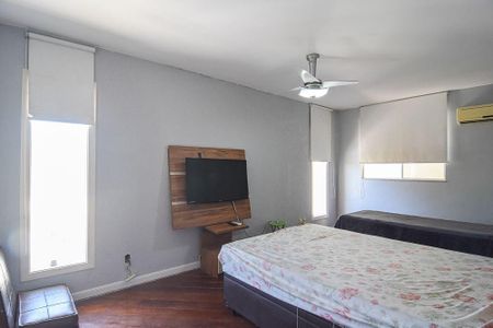 Casa à venda com 4 quartos, 352m² em Piratininga, Niterói