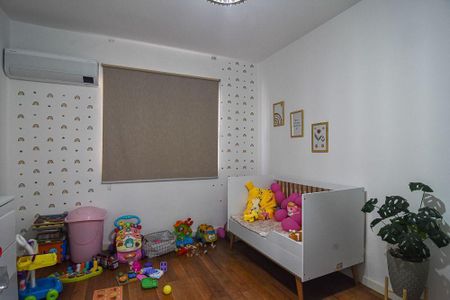 Casa à venda com 4 quartos, 352m² em Piratininga, Niterói