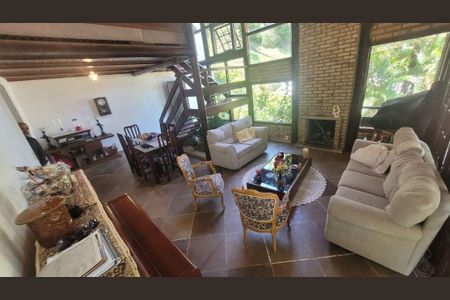 Casa à venda com 4 quartos, 250m² em Itaipu, Niterói