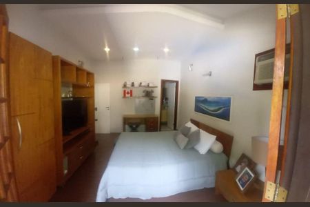 Casa à venda com 4 quartos, 500m² em Piratininga, Niterói