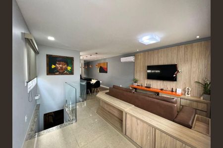 Casa à venda com 4 quartos, 144m² em Itaipu, Niterói