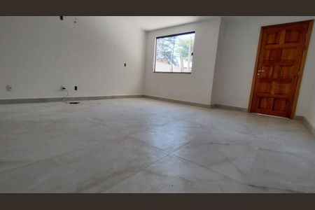 Casa à venda com 4 quartos, 150m² em Itaipu, Niterói