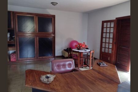 Casa à venda com 4 quartos, 442m² em Santo Antônio, Niterói