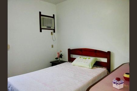 Casa à venda com 3 quartos, 249m² em Piratininga, Niterói