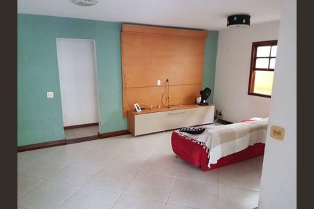 Casa à venda com 5 quartos, 294m² em Piratininga, Niterói