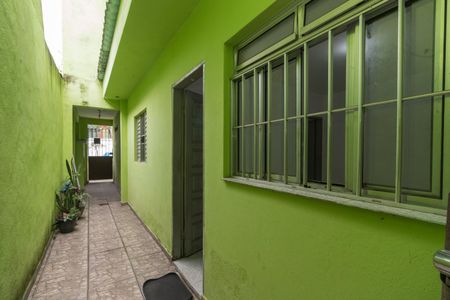 Casa para alugar com 50m², 1 quarto e sem vaga Casa para alugar com 50m², 1 quarto e sem vagaCorredor de acesso