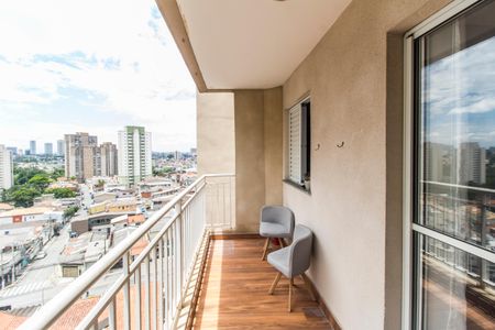 Varanda de apartamento à venda com 2 quartos, 72m² em Jardim Tupanci, Barueri