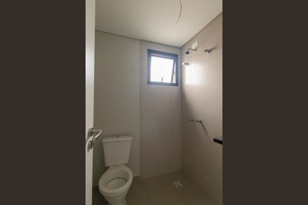 Banheiro Social de kitnet/studio para alugar com 1 quarto, 22m² em Centro, Curitiba