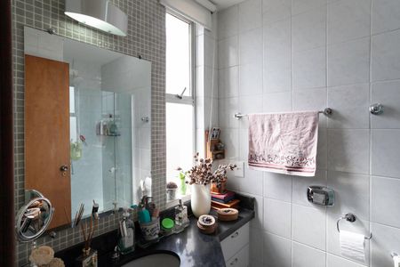 Apartamento à venda com 74m², 3 quartos e 2 vagas Apartamento à venda com 74m², 3 quartos e 2 vagasBanheiro da suíte