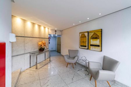 Apartamento à venda com 74m², 3 quartos e 2 vagas Apartamento à venda com 74m², 3 quartos e 2 vagasHall social