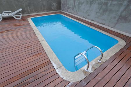 Apartamento à venda com 74m², 3 quartos e 2 vagas Apartamento à venda com 74m², 3 quartos e 2 vagasÁrea comum - Piscina