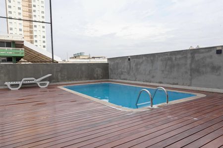 Apartamento à venda com 74m², 3 quartos e 2 vagas Apartamento à venda com 74m², 3 quartos e 2 vagasÁrea comum - Piscina