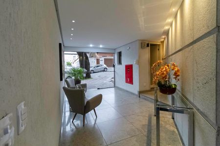 Apartamento à venda com 74m², 3 quartos e 2 vagas Apartamento à venda com 74m², 3 quartos e 2 vagasHall social