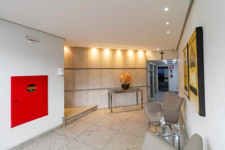 Apartamento à venda com 74m², 3 quartos e 2 vagas Apartamento à venda com 74m², 3 quartos e 2 vagasHall social