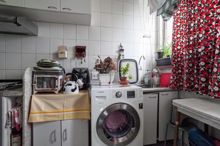 Apartamento à venda com 74m², 3 quartos e 2 vagas Apartamento à venda com 74m², 3 quartos e 2 vagasCozinha e Área de Serviço