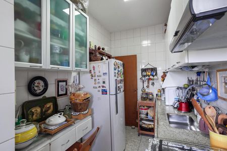 Apartamento à venda com 74m², 3 quartos e 2 vagas Apartamento à venda com 74m², 3 quartos e 2 vagasCozinha e Área de Serviço