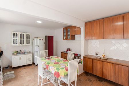 Casa à venda com 200m², 2 quartos e 1 vagaCozinha