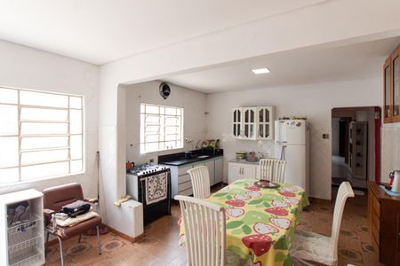 Casa à venda com 200m², 2 quartos e 1 vagaCozinha