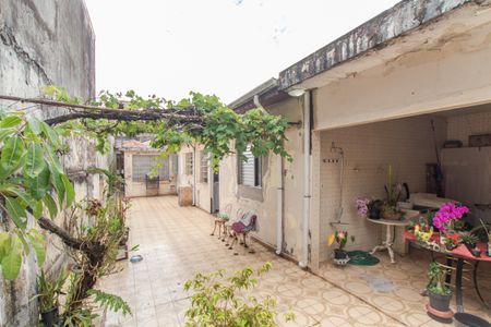 Casa à venda com 200m², 2 quartos e 1 vagaQuintal
