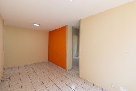 Sala de apartamento para alugar com 2 quartos, 72m² em Vila Carmosina, São Paulo