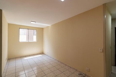 Sala de apartamento para alugar com 2 quartos, 72m² em Vila Carmosina, São Paulo