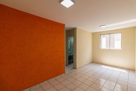 Apartamento para alugar com 72m², 2 quartos e 1 vagaSala
