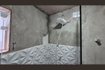 Casa à venda com 189m², 2 quartos e 2 vagasBanheiro da suíte