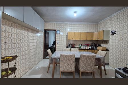 Casa à venda com 189m², 2 quartos e 2 vagasCozinha