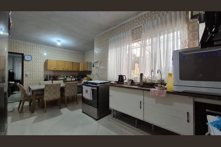 Casa à venda com 189m², 2 quartos e 2 vagasCozinha