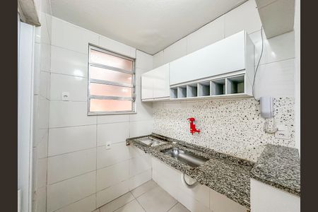 Cozinha de kitnet/studio para alugar com 1 quarto, 17m² em Laranjeiras, Rio de Janeiro
