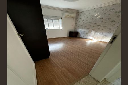 Casa à venda com 4 quartos, 279m² em Jardim Santa Teresa, Jundiaí