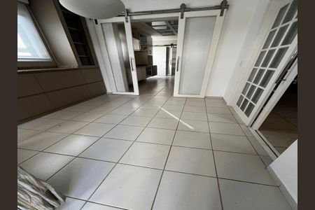Casa à venda com 4 quartos, 279m² em Jardim Santa Teresa, Jundiaí