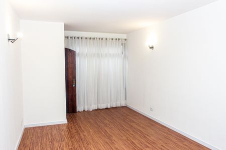 Sala de casa à venda com 3 quartos, 160m² em Jardim Itapeva, São Paulo