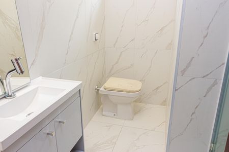 Casa à venda com 160m², 3 quartos e 2 vagasBanheiro