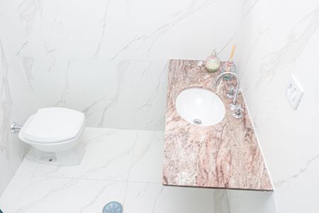 Casa à venda com 160m², 3 quartos e 2 vagasBanheiro da Suíte