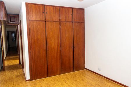 Casa à venda com 160m², 3 quartos e 2 vagasSuíte