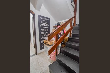 Casa para alugar com 300m², 3 quartos e 2 vagasEscada