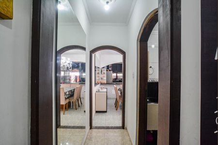 Casa para alugar com 300m², 3 quartos e 2 vagasCorredor