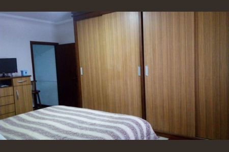 Casa à venda com 3 quartos, 204m² em Vila Assunção, Santo André