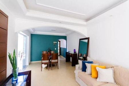 Casa à venda com 3 quartos, 380m² em Parque Jaçatuba, Santo André