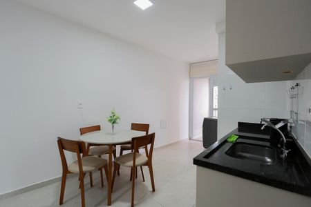 Apartamento para alugar com 48m², 2 quartos e 1 vaga Apartamento para alugar com 48m², 2 quartos e 1 vagaCozinha e área de serviço