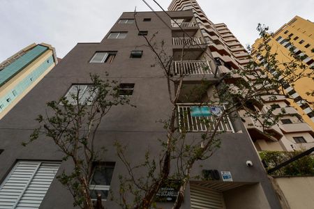 Apartamento para alugar com 48m², 2 quartos e 1 vaga Apartamento para alugar com 48m², 2 quartos e 1 vagaFachada do prédio + plaquinha