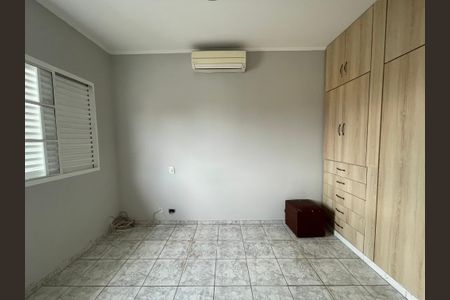 Casa à venda com 148m², 4 quartos e 2 vagas Casa à venda com 148m², 4 quartos e 2 vagasQuarto 3