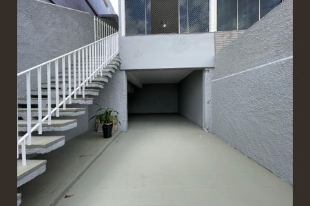 Casa à venda com 148m², 4 quartos e 2 vagas Casa à venda com 148m², 4 quartos e 2 vagasGaragem