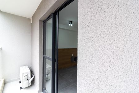 Varanda de kitnet/studio para alugar com 1 quarto, 26m² em Santo Amaro, São Paulo